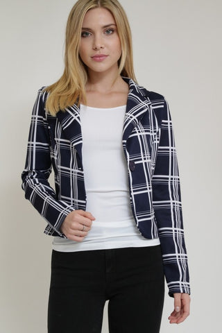 CHECKERED JACKET FOR FALL OUTINGS