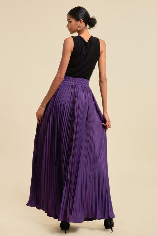 Open Pleated Skirt With Buttons and Pockets